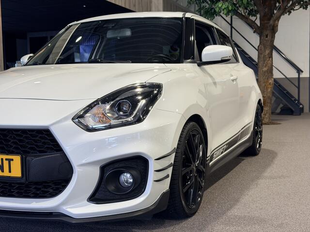 Suzuki SWIFT 1.4 Sport Uitlaaklep systeem | Camera | Stoelverwarming | Stage 1