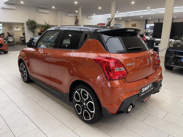 Suzuki SWIFT 1.4 Sport [ LAGE KM | APPLE CARPLAY / ANDROID AUTO | CLIMA | TOT 10 JAAR GARANTIE ]