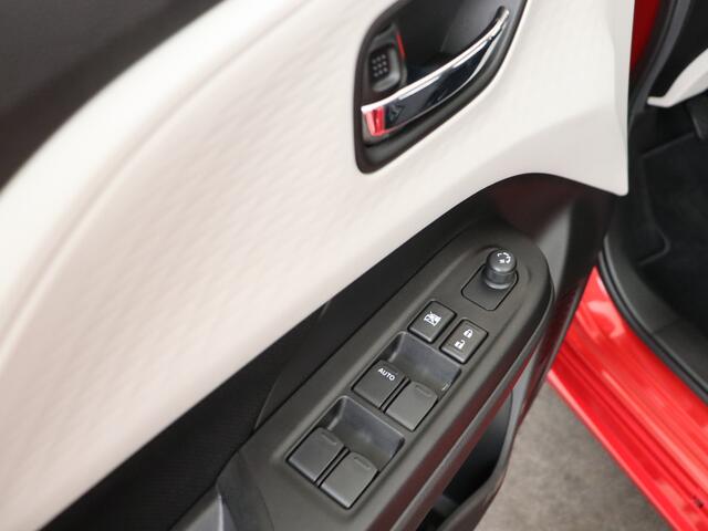 Suzuki SWIFT 1.2 Comfort Smart Hybrid | Smart Entry & Start | Apple Carplay & Android Auto | 10 jaar Fabrieksgarantie |