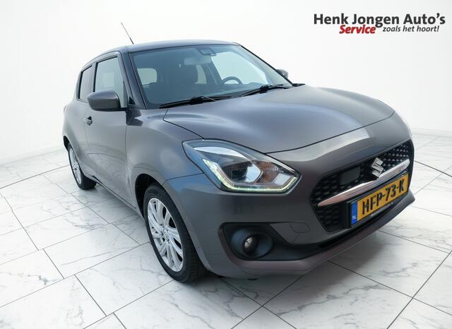 Suzuki SWIFT 1.2 Select Smart Hybrid uit 2021 Rijklaar + 12 maanden Bovag-garantie Henk Jongen Auto's in Helmond, al 50 jaar service zoals 't hoort!