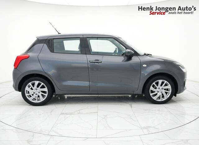 Suzuki SWIFT 1.2 Select Smart Hybrid uit 2021 Rijklaar + 12 maanden Bovag-garantie Henk Jongen Auto's in Helmond, al 50 jaar service zoals 't hoort!
