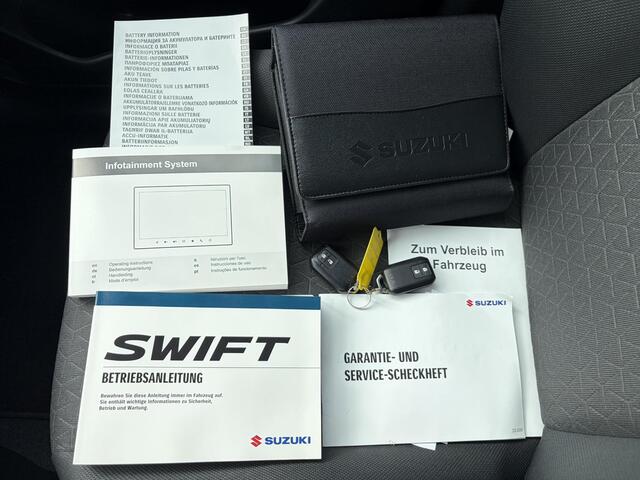 Suzuki SWIFT 1.2 Select Smart Hybrid / Fabrieksgarantie tot 27-02-2036 / Navigatie / All season banden / Led Lampen / Stoelverwarming / Airco / DAB Radio / Apple Carplay/Android Auto / Bluetooth / Keyless Entry/Start / PDC Achter /