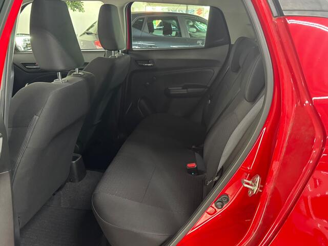 Suzuki SWIFT 1.2 Select Smart Hybrid Automaat Airco / Camera / PDC /