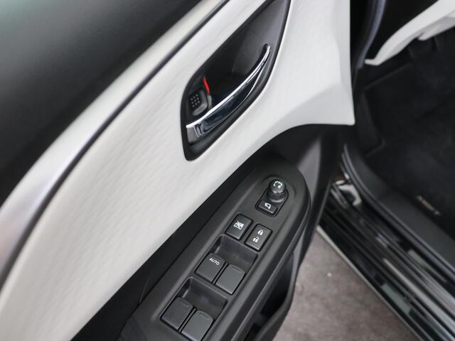 Suzuki SWIFT 1.2 Style Smart Hybrid | Stoelverwarming | Dealeronderhouden | NL Auto |