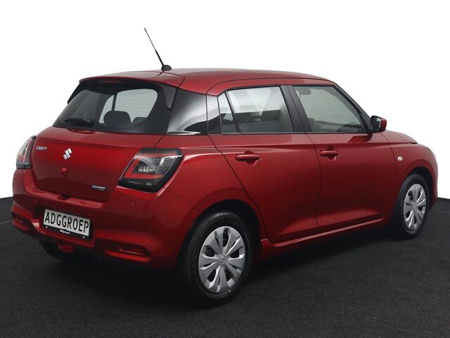 Suzuki SWIFT 1.2 Comfort Smart Hybrid | €2200,- Korting | Nieuwe Auto | Meerdere modellen uit voorraad leverbaar |