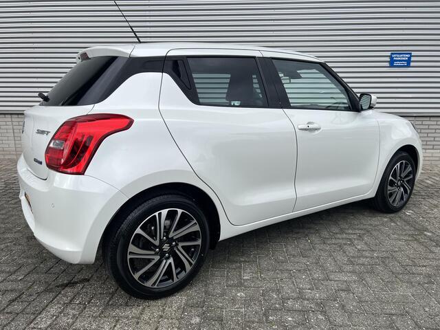 Suzuki SWIFT 1.2 Style Smart Hybrid | Apple Carplay & Android Auto | Climate Control | Lage Kilometerstand | 16" LM Velgen