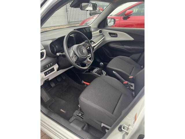 Suzuki SWIFT 1.2 Comfort Smart Hybrid – foto 7