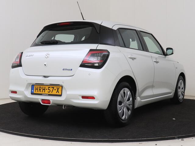 Suzuki SWIFT 1.2 Comfort Smart Hybrid | BTW voertuig | Dodehoek detectie | Navigatie | Apple CarPlay/Android Auto | Cruise Control Adaptive | Achteruitrijcamera | Airco |