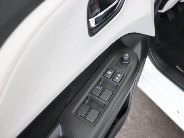 Suzuki SWIFT 1.2 Comfort Smart Hybrid | BTW voertuig | Dodehoek detectie | Navigatie | Apple CarPlay/Android Auto | Cruise Control Adaptive | Achteruitrijcamera | Airco |
