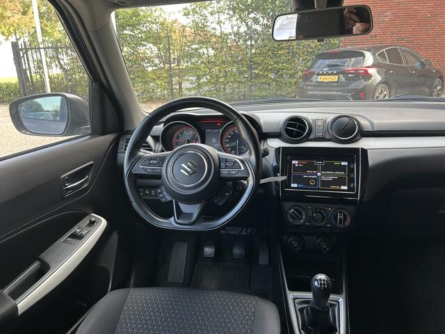 Suzuki SWIFT 1.2 Style Smart Hybrid // DODEHOEK // ADAPT. CRUISE // CAMERA+SENSOREN // STOELVERWARMING // NAVI + CARPLAY