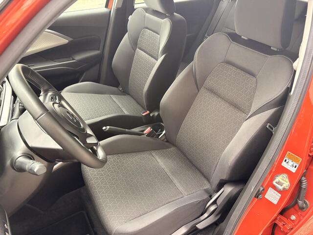 Suzuki SWIFT 1.2 Style Smart Hybrid Navigatie, Cruise Control Adaptief, Achteruitrijcamera, Stoelverwarming, Parkeersensoren – foto 5