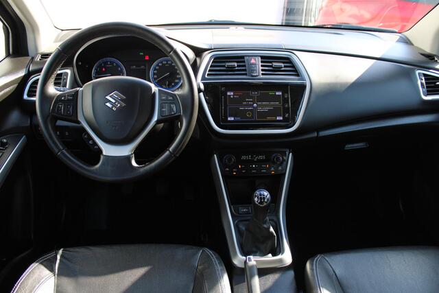 Suzuki SX4 S-CROSS 1.6 Exclusive , Trekhaak, All-Seasons en Parkeersensoren