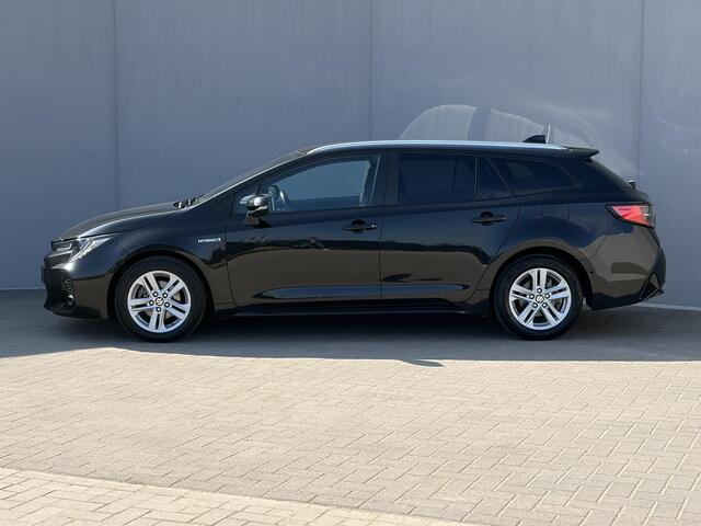 Suzuki Swace 1.8 Hybrid Style / Stoel en stuur verwarming / Navigatie middels Apple Carplay/Androdi Auto / Achteruitrijcamera / Adaptieve cruise control