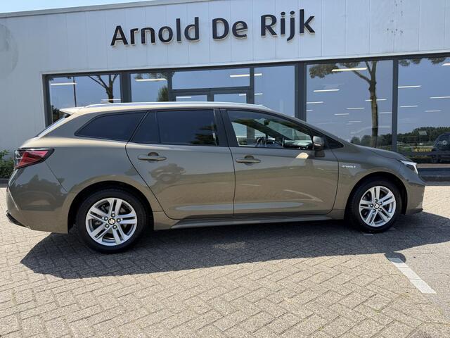 Suzuki Swace 1.8 Hybrid Style