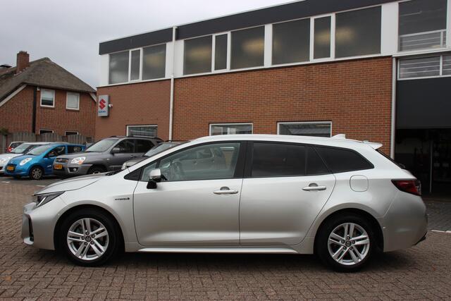 Suzuki Swace 1.8 Style Hybrid Automaat | Keyless entry | Parkeersensoren rondom | Draadloze telefoonlader |
