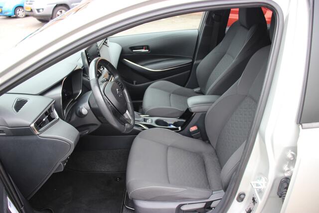 Suzuki Swace 1.8 Style Hybrid Automaat | Keyless entry | Parkeersensoren rondom | Draadloze telefoonlader |