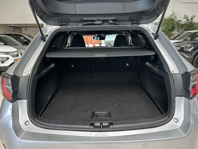 Suzuki Swace 1.8 Hybrid Style [ ALL SEASON I CLIMA I STOEL/ STUUR VERWARMING I DRAADLOZE TELEFOONLADER ]