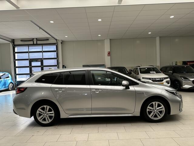 Suzuki Swace 1.8 Hybrid Style [ ALL SEASON I CLIMA I STOEL/ STUUR VERWARMING I DRAADLOZE TELEFOONLADER ]