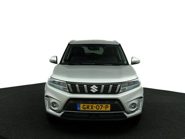 Suzuki VITARA 1.4 Boosterjet Style Smart Hybrid | Alcantara Bekleding | Keyless Entry | Parkeersensoren Rondom | Navigatie |