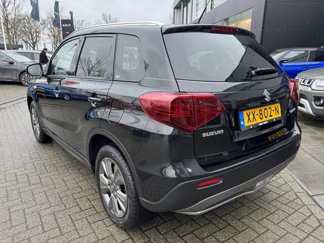 Suzuki VITARA 1.0 Boosterjet Select Dealer onderhouden Navigatie Cruise control Camera Info: M. Safari 0492588976