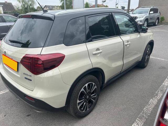 Suzuki VITARA 1.5 HYBRID STYLE ALLGRIP AUT. 4x4 | Dodehoeksensoren | Alcantara | Keyless