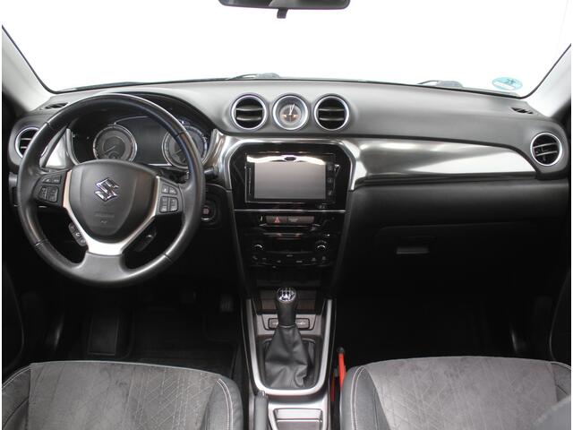 Suzuki VITARA 1.0 Boosterjet Stijl | CAMERA | SCHUIFDAK | NAVIGATIE | PDC V+A | AFN.TRKH | LED | LMV