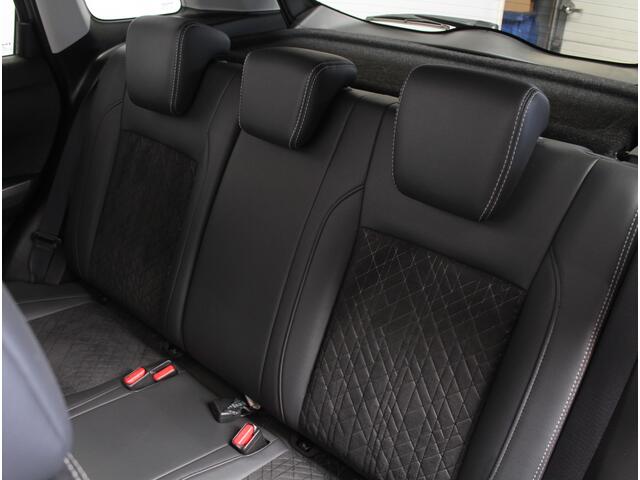 Suzuki VITARA 1.0 Boosterjet Stijl | CAMERA | SCHUIFDAK | NAVIGATIE | PDC V+A | AFN.TRKH | LED | LMV