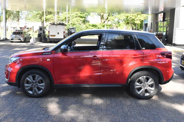Suzuki VITARA 1.5 Hybrid Select AllGrip Navigatie | Adaptieve Cruise | BSM | Keyless 12 mnd BOVAG garantie Whatsapp 06-53188999
