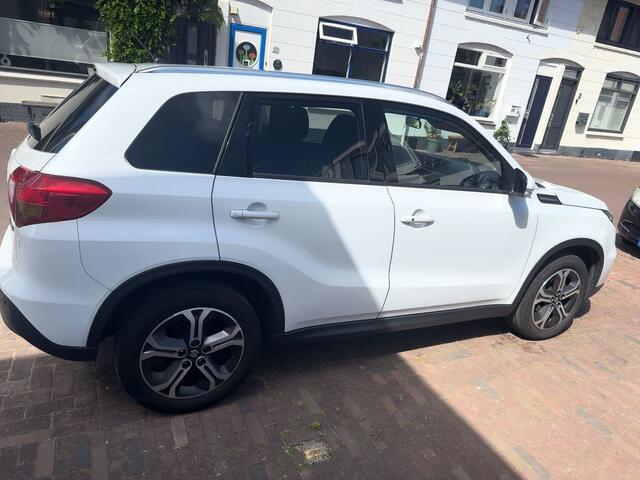 Suzuki VITARA 1.6 High Executive 1/2 LEDER | STOELVERWARMING | PANO | CRUISE ACC |