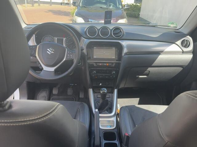 Suzuki VITARA 1.6 High Executive 1/2 LEDER | STOELVERWARMING | PANO | CRUISE ACC |
