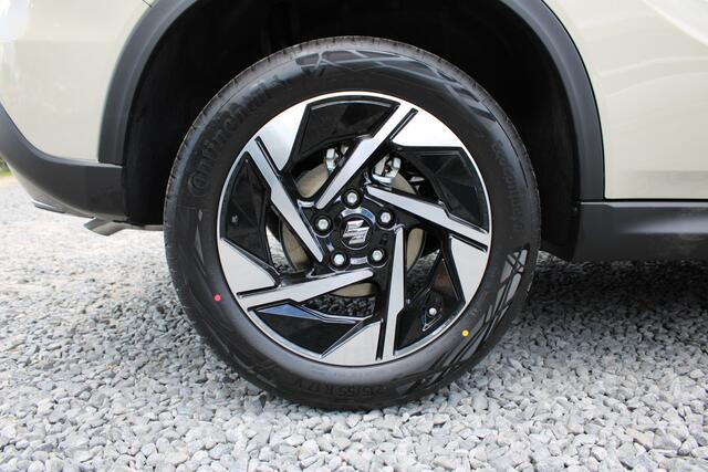 Suzuki VITARA 1.5 Hybrid Style Demo Voordeel, Parkeersensoren voor en Achter, Draadloos Carplay en Panorama Dak.