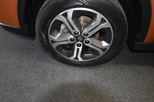 Suzuki VITARA 1.6 High Executive Allgrip , TREKHAAK , PANODAK , A UITRIJ CAM , PDC V+A , NAVI , CLIMATR ,