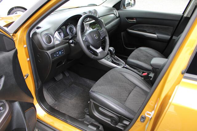 Suzuki VITARA 1.5 Hybrid Style, Automaat, 1e Eig. met All-Seasonbanden, Panoramadak, Navigatie, Parkeersensoren en Dealer onderhouden!