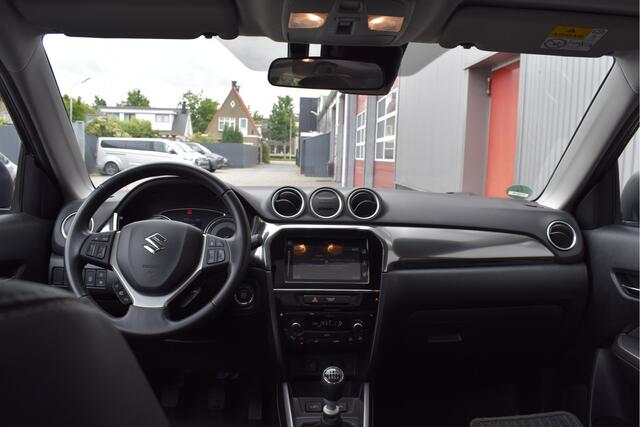Suzuki VITARA 1.4 Boosterjet Style Smart Hybrid Adaptive cruise, Afn. trekhaak, Navi, Stoelverwarming