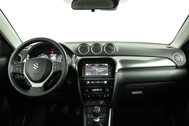 Suzuki VITARA 1.4 Boosterjet Style Smart Hybrid | Achteruitrijcamera | Trekhaak | Cruise | Clima | Mistlampen | Centrale deurvergrendeling | Panorama dak |