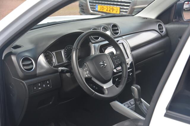 Suzuki VITARA 1.6 High Executive | Navigatie | Panoramadak | Camera | Stoelverwarming | Keyless | NL auto!! |