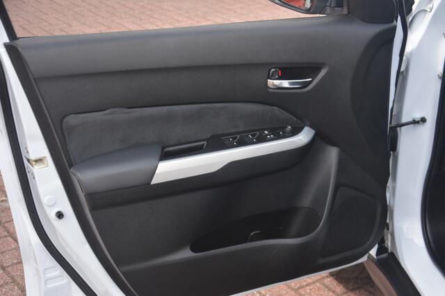 Suzuki VITARA 1.6 High Executive | Navigatie | Panoramadak | Camera | Stoelverwarming | Keyless | NL auto!! |
