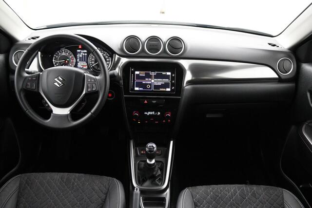 Suzuki VITARA 1.4 Boosterjet Style Smart Hybrid | Climate control | Cruise control adaptive | Navigatie| Apple carplay , Android auto | Stoelverwarming Trekhaak afn. |