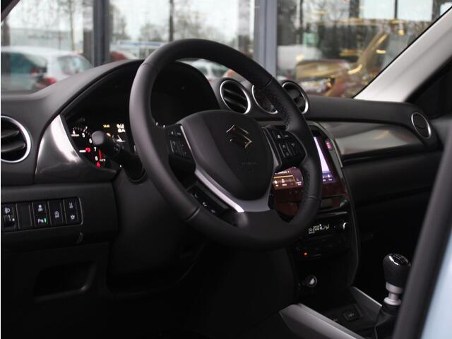 Suzuki VITARA 1.5 Hybrid Style Automaat Nieuw met 6 jaar Garantie! Navigatie, Adaptieve Cruise Control, Stoelverwarming, Climate Control, Adaptieve Cruise Control