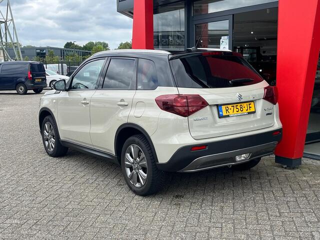 Suzuki VITARA 1.5 Hybrid Select Automaat / All-season banden / Camera / Keyless / Stoelverwarming /