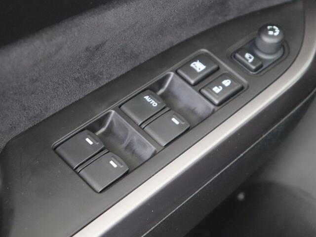 Suzuki VITARA 1.5 Hybrid Style Nieuw uit voorraad leverbaar!