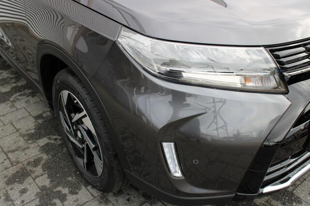 Suzuki VITARA 1.4 Boosterjet Style + Sunroof | Trekhaak | All-Season banden
