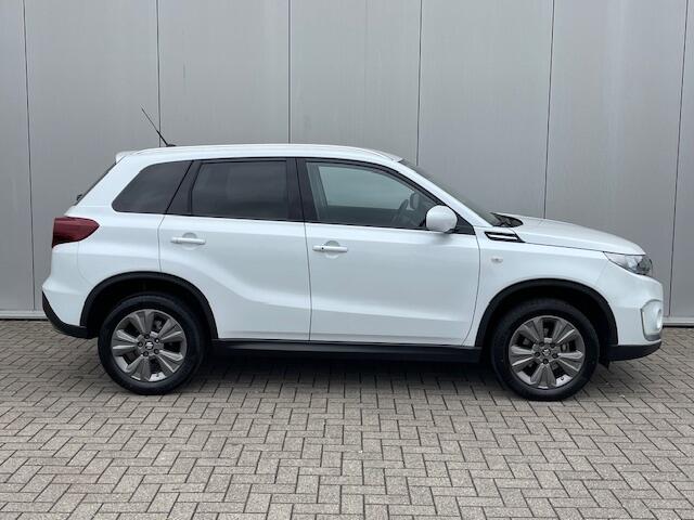 Suzuki VITARA 1.4 Boosterjet Select Smart Hybrid Automaat Navigatie, Climate Control, Adaptive Cruise Control, Dodehoek Detectie, 17"Lm, Achteruitrijcamera