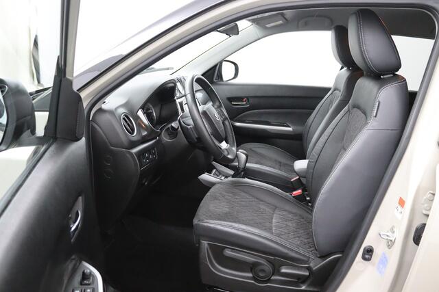 Suzuki VITARA 1.4 Boosterjet Style Smart Hybrid Automaat | Trekhaak | Automaat | Alcantara Bekleding | Navigatie | Keyless Entry |