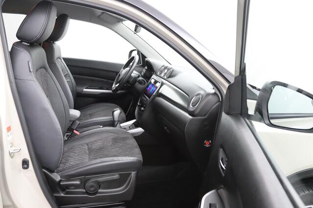 Suzuki VITARA 1.4 Boosterjet Style Smart Hybrid Automaat | Trekhaak | Automaat | Alcantara Bekleding | Navigatie | Keyless Entry |