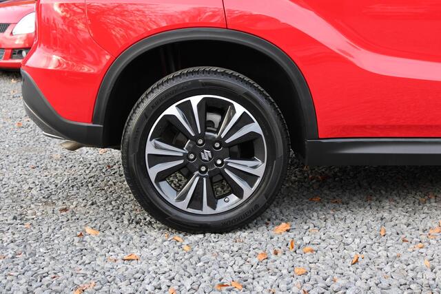 Suzuki VITARA 1.4 Boosterjet Style Smart Hybrid , All-Seasonbanden, Panodak, Dealer onderhouden, Stijl uitvoering!