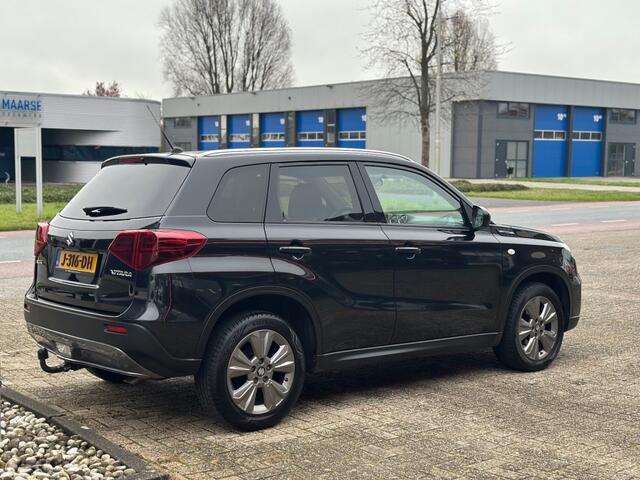 Suzuki VITARA 1.0 Boosterjet Select ''Trekhaak - Allseasonbanden - Infotainment Incl. camera ''