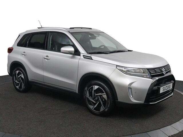 Suzuki VITARA 1.5 Hybrid Style Automaat | Schuif- Kanteldak | Automaat | Navigatie | Keyless Entry | Dodehoek Detectie | Alcantara Bekleding |