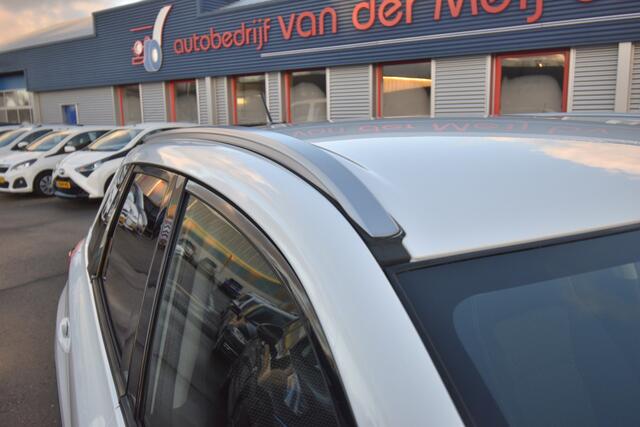 Suzuki VITARA 1.6 Exclusive Allgrip 4X4 , TREKHAAK , A UITRIJ CAM , CLIMATR , CR CONTR , NAVI VIA APP ,