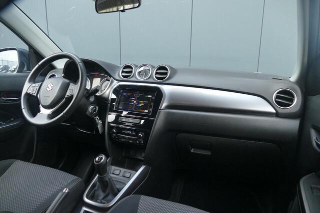 Suzuki VITARA 1.0 Boosterjet Select | TREKHAAK | SPORT UITVOERING | RIJKLAARPRIJS |